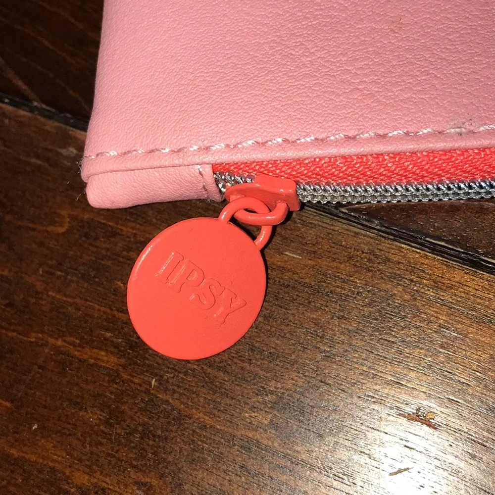 ipsy excellent preowned
